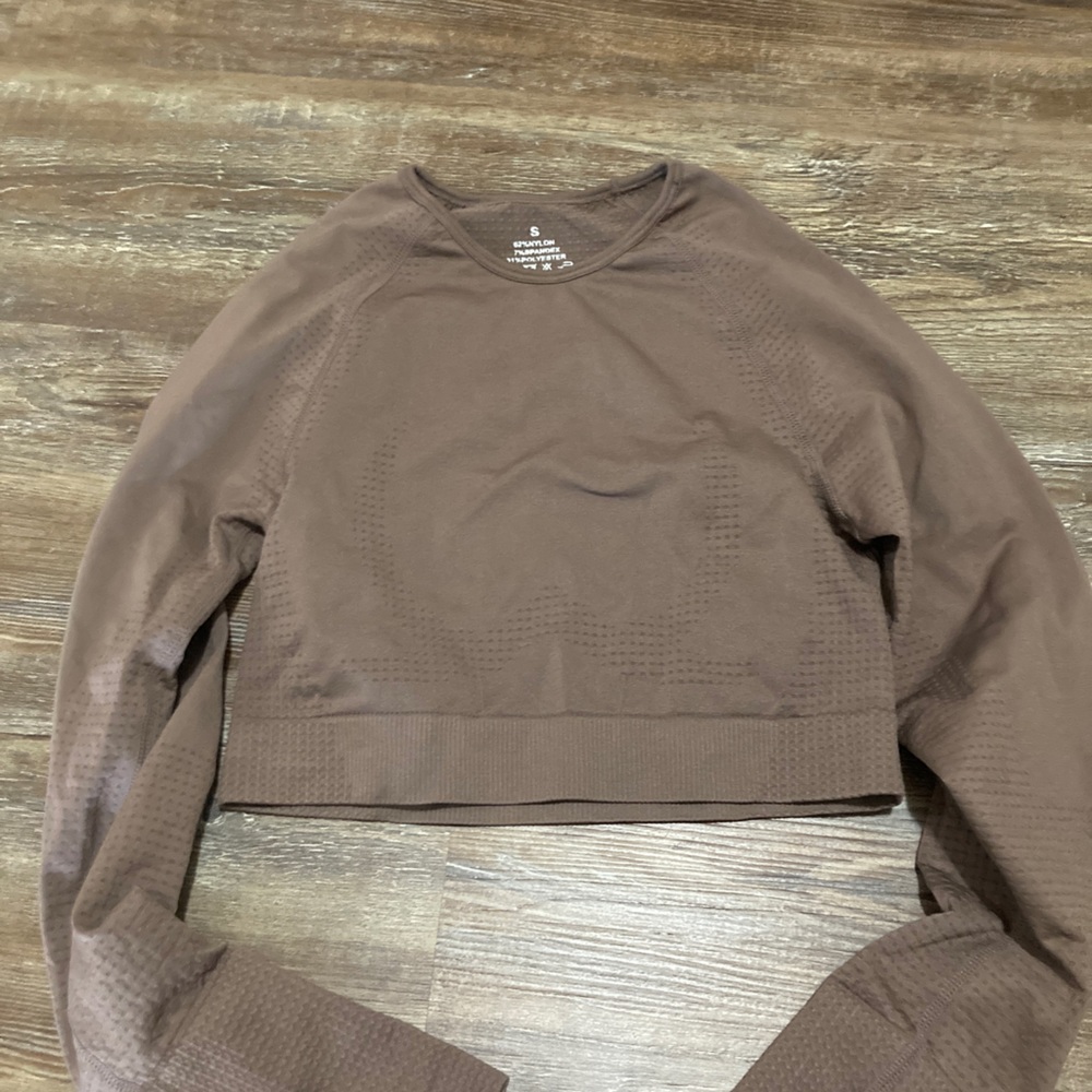 A athletic crop top from amozon, skin tight